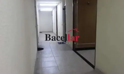Sala comercial para alugar na Avenida Presidente Vargas, Centro, Rio de Janeiro, 25 m2 por R$ 550