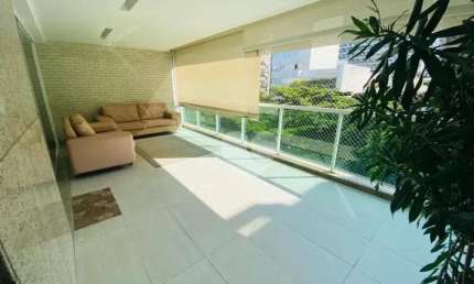 Apartamento para venda com 4 quartos, 170m2, varanda-Leblon quadra da praia.