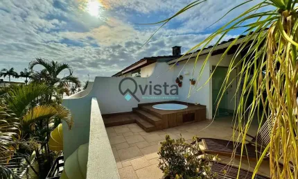 Sobrado à Venda na Enseada no Guarujá | Qvista inteligência imobiliário