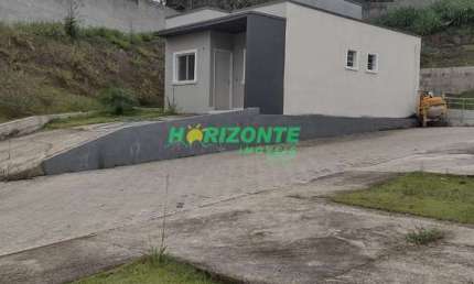 Casa à venda nova com 2 dormitórios  na Pousada do Vale São José dos Campos   SP