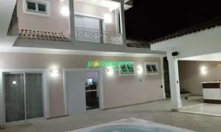 Casa com 3 dormitórios à venda, 306 m² - Piracangaguá - Taubaté/SP