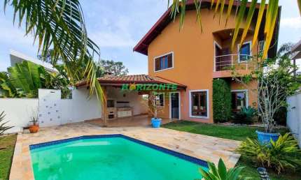 Urbanova casa à venda no Altos da Serra  São José dos Campos