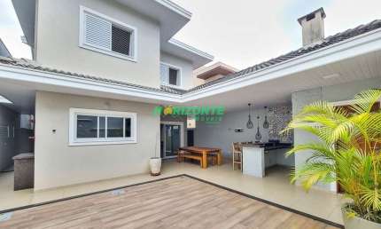 Casa com 4 dormitórios à venda no Urbanova - São José dos Campos/SP