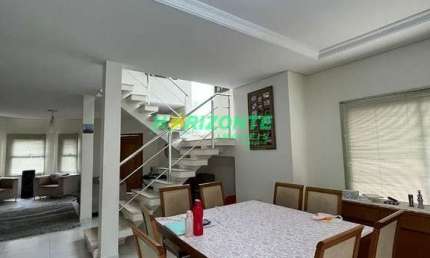 Casa à venda, 240 m² por R$ 2.200.000,00 - Villa Branca - Jacareí/SP