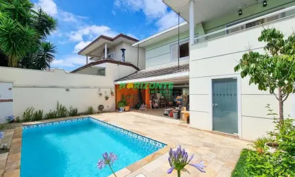 Casa com 4 dormitórios à venda, 315 m² por R$ 2.600.000,00 - Urbanova - São José dos Campos/SP
