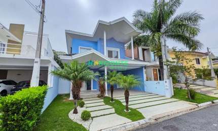 Casa com 3 dormitórios para alugar, 250 m² por R$ 7.976,00/mês - Jardim Crystal Park - Jacareí/SP