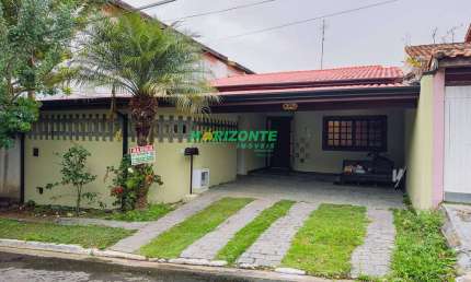 Casa para alugar com 3 dormitorios- Urbanova - São José dos Campos/SP