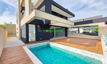 Casa para locação, Condomínio Residencial Alphaville I com  5 suites,  com piscina no bairro Urbano