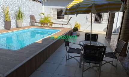Casa com 3 dormitórios à venda, 250 m² por R$ 750.000,00 - Vila Geny - Lorena/SP