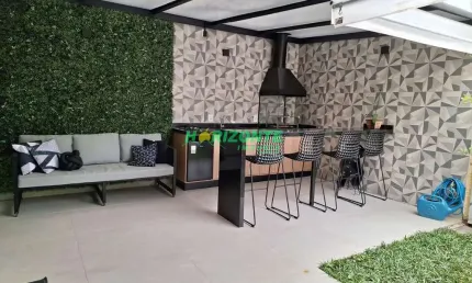 Casa à venda com 2 dormitórios no bairro Urbanova , São José dos Campos, SP