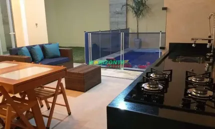 Casa para venda e locação, com  3 suítes com piscina com cascata e área gourmet no bairro Urbanova