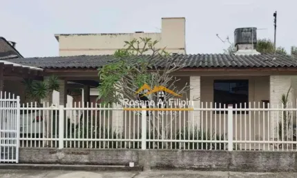 Casa com 3 dormitórios à venda, 100 m² por R$ 300.000 - Balneário Arroio do Silva/SC