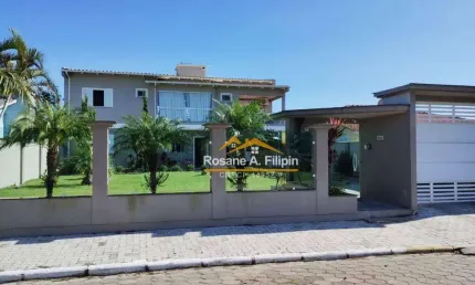 Casa com 4 dormitórios à venda, 200 m² por R$ 1.000.000,00- Balneário Arroio do Silva/SC