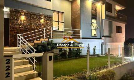 Casa com 3 dormitórios à venda, 281 m² - Pinheirinho - Criciúma/SC