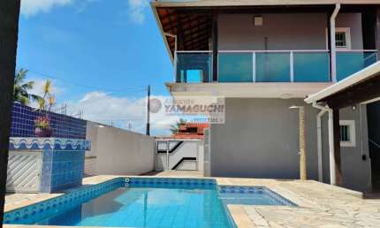 Casa com piscina, próximo a praia, 230 mts de área construída, Ilha Comprida-SP