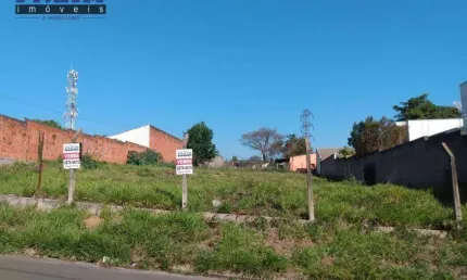 Terreno plano em bairro tranquilo à venda, 1032 m² - Chácara São Bento - Vinhedo/SP