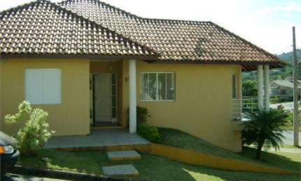 Casa com 3 dormitórios para alugar, 240 m² por R$ 7.900,00 - Condomínio Recanto dos Paturis - Vinhedo/SP