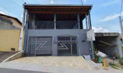 Excelente imóvel como fonte de renda, 2 casas alugadas