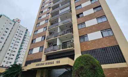 Apartamento com 3 quartos para alugar no Victor Konder, Blumenau  por R$ 2.500