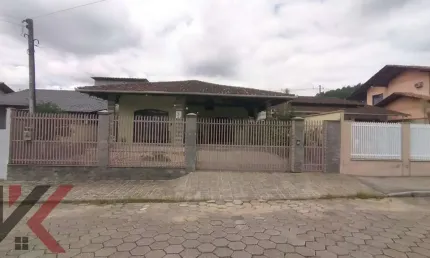 Casa com 3 quartos à venda no Itoupava Central, Blumenau , 212 m2 por R$ 720.000