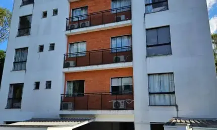 Apartamento com 2 quartos para alugar no Salto Weissbach, Blumenau  por R$ 2.200