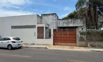 Casa com 3 quartos sendo 1 suíte com closet em Várzea Grande