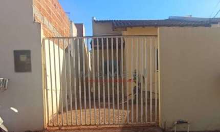 Casa com 3 quartos no bairro Canellas em Várzea Grande