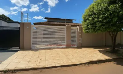 Casa com 3 Suítes, Piscina e Varanda Gourmet a Poucos Minutos do Centro de Várzea Grande