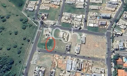 Lote de 360m2 em declive com excelente localização à venda no condomínio Reserva Saint Paul em Itu.