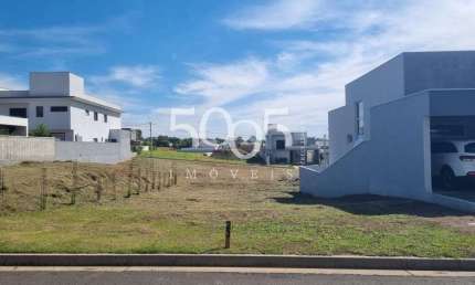 Terreno à venda no condomínio Saint Paul com 360m² de terreno, leve declive ótima topografia e boa localização