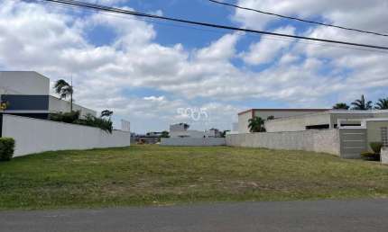 Ótimo terreno, com área total de 1054m² à venda no Condomínio Xapada de Itu. Ótima topografia e rua tranquila.