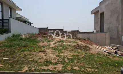 Terreno à venda no condomínio Central Parque em salto com 300m² área total leve aclive