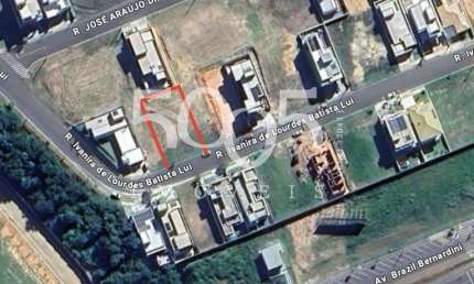 Terreno à venda no Condomínio Saint Paul, com 360m² de área total.