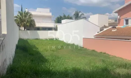 Terreno à venda no Condomínio Parque do Varvito em Itu, com 251,00m² de área total, ótima topografia e localização.