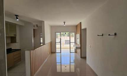Apartamento à venda no Condomínio Altos do Varvito em Itu, com 80m² de área útil