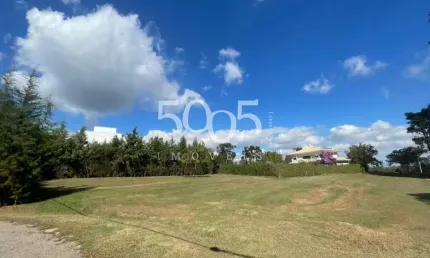 Terreno à venda no condomínio Altos de Itu com 1278m² de área total e com uma ótima topografia.