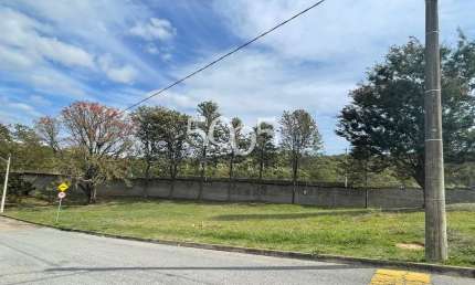 Terreno à venda no Condomínio Plaza Athénée com 1099m² de área total.