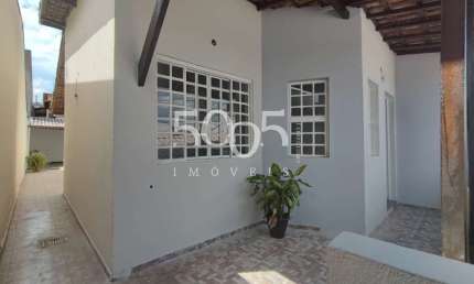 Casa à venda no Jardim Bom Viver, com 95m² de área construída e 150m² de terreno.