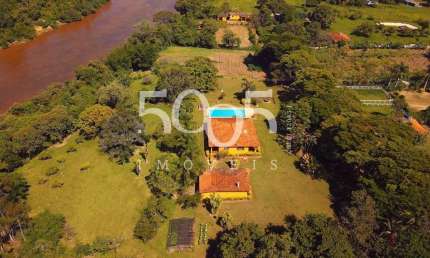 Sítio em Salto à venda às margens do Rio Tietê com mais de 18.000m2 de área total.