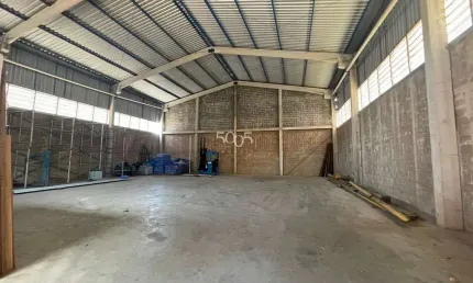 Galpão disponível para locação no bairro Vila Progresso, com 367m² construídos e 467m² de terreno.