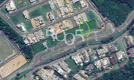 Terreno comercial com 12m de frente e 30m de comprimento (360m2), vagas de estacionamento, localização ótima, perto a condomínios de alto padrão