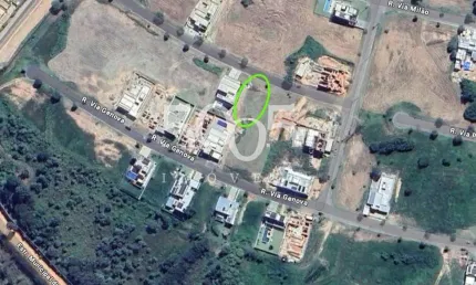 Terreno à venda no condomínio Campos de Santo Antonio II em Itu com 800m2 de área útil em ótima localização.