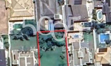 Terreno à venda no Condomínio Santa Mônica de 798m² de área total, excelente localização