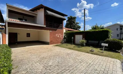 Casa sobrado à venda no Condomínio Portal de Itu I com 260m² de área construída, 3 suítes