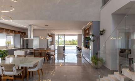 Casa à venda no condomínio Parque Ytu Xapada, 4 suítes, 432m² de área construída e 1000m² de terreno