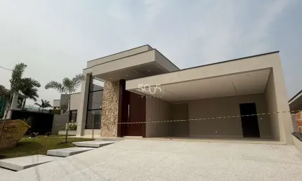 Excelente casa à venda no condomínio Xapada em Itu com 972m2 de terreno. Próxima à área de lazer do condomínio, térrea, 4 suítes, ótima distribuição.