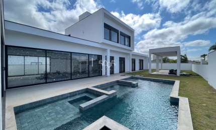 Casa à venda no condomínio Xapada em Itu com 424m2 e 950 m2 de terreno.