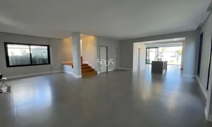 Casa em condomínio sobrado no Cond. Villas do Golf em Itu, 4 suítes, 337 m² de área construída