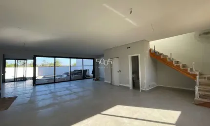Casa em condomínio sobrado no Cond. Villas do Golf em Itu, 4 suítes, elevador, 333 m² de área construída