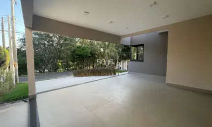 Casa térrea em condomínio à venda no Cond. Campos de Santo Antônio em Itu, 4 suítes, com 280m² construídos em um terreno de 800m²